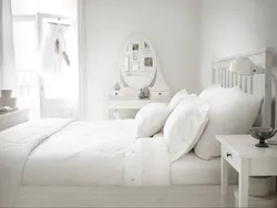 Спальня ў белым доме фота