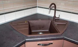 Trapezoidal lavabo fotosurati bo'lgan oshxonalar