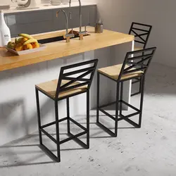 Mətbəx fotoşəkili üçün loft tabureləri