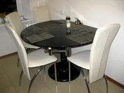 Паўкруглы стол на кухню фота