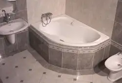 Acrylic Bathtub In Tiles Photo
