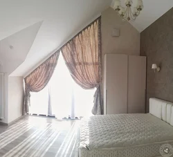 Фото штор для мансардной спальни