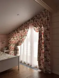 Çardaq yataq otağı üçün pərdələrin fotoşəkili