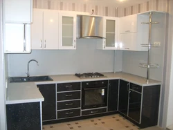 Corner kitchens photos according to their sizes