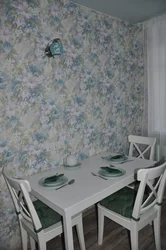 Photo of how to glue wallpaper in kitchens