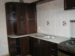 Сурати ошхона бо газ дар гуша