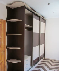 Rəfləri olan yataq otağı qarderobları fotoşəkili