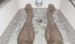 Аксҳои ваннаҳои бепоён дар ҳаммом