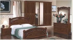Bedroom set on vikaline in photo