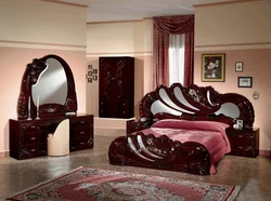 Bedroom Set On Vikaline In Photo