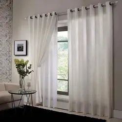 Tulle on eyelets in the bedroom photo