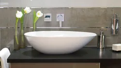 Косаи оид ба countertop дар акс ҳаммом