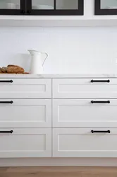 Ручки для кухни белого цвета фото