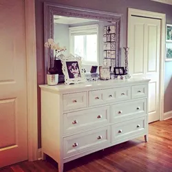How to put a chest of drawers in the bedroom photo