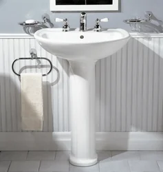 Vanna otağı fotoşəkili üçün ayaqları olan lavabo