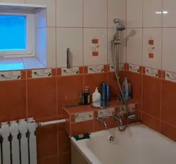 Vanna Otağı Fotoşəkilində Plitələr Olan Kran