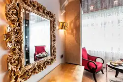 Koridor fotoşəkili üçün çərçivədə güzgülər