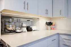 Девони дар countertop дар акс ошхона