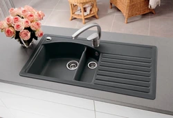 Oshxona fotosurati uchun qanotli lavabo