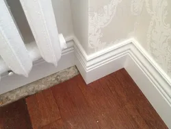 Divarlarda Mətbəx Üçün Plinth Foto