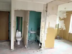 Wall between bathroom and toilet photo