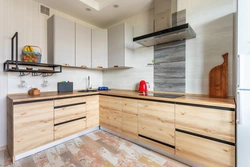 Kitchen color pine photo in the interior