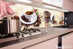Mətbəx fotoşəkilində plitələr yerinə divar kağızı