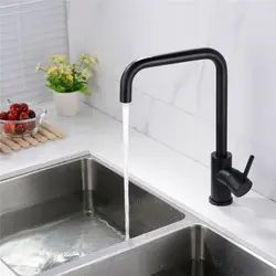 Aerator fotoşəkili olan mətbəx kranı