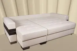 Yataq Yeri Olan Yumşaq Mebelin Fotoşəkili