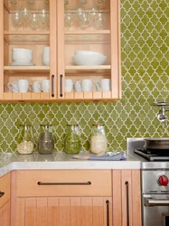 Green kitchen tiles photo
