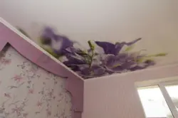 Flowers on the ceiling in the bedroom photo