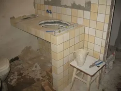 Плиткалардан жасалған ванна бөлмесі фотосуреті