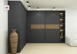 Koridordagi loft shkafi fotosurati