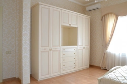 Wardrobe in the bedroom photo a lot of furniture
