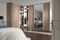 Yataq otağı fotoşəkilində bir çox mebel qarderobunda