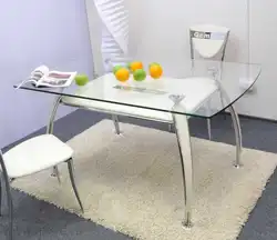 Ас үй фотосы үшін ақ шыны үстел