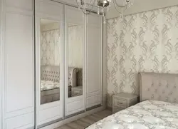 У Класічнай Спальні Шафа Купэ Фота