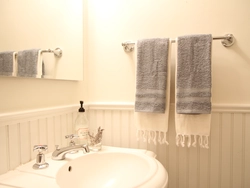 Towels in a small bathroom photo