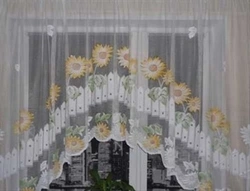 Papatyalar fotoşəkili ilə mətbəx üçün tül