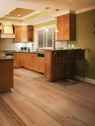 Oshxonadagi fotosuratda devorga linoleum