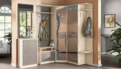 Corner hallway compartment with mirror with photo