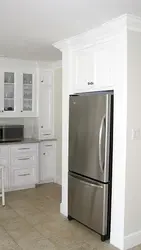 Сурати Яхдон Дар Ошхона Дар Як Катор