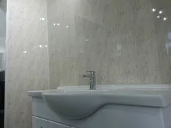 Ванна аз панелҳои PVC мармар дод сурат