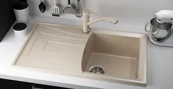 Змяшальнік Для Кухні Са Штучнага Каменя Фота