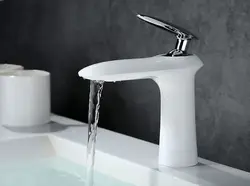 Oq Hammom Lavabo Krani Fotosurati