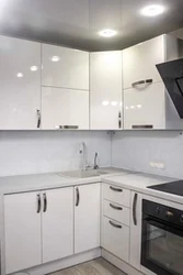 If the kitchen is glossy and the apron is matte photo