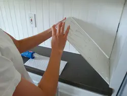 Mətbəx fotoşəkilində pvc panellər üçün yapışqan