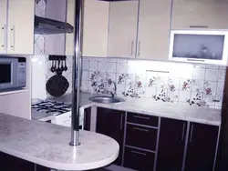 Кухня 5 кв з барнай стойкай фота