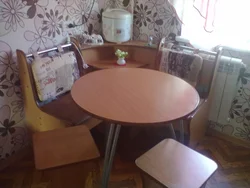 Гушаи хурди ошхона барои сурати Хрущев