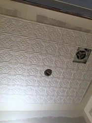 Столевая плітка на сценах у кухні фота